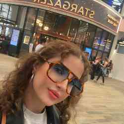 Single Iranian woman in London, UK, United Kingdom