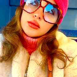 Single Iranian woman in London, UK, United Kingdom