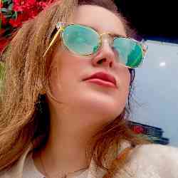 Single Iranian woman in London, UK, United Kingdom