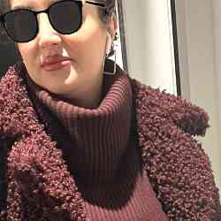 Single Iranian woman in London, UK, United Kingdom