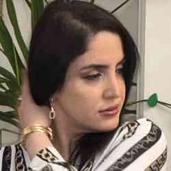 Single Iranian woman in London, UK, United Kingdom