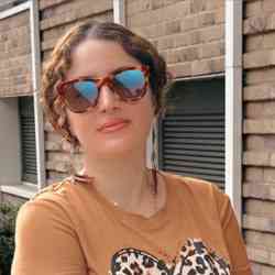 Single Iranian woman in London, UK, United Kingdom