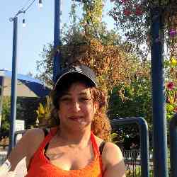 Single Iranian woman in Seattle, WA, United States