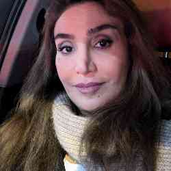 Single Iranian woman in Toronto, ON, Canada