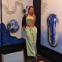 Single Iranian woman in Newport Beach, CA, United States