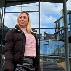 Single Iranian woman in Düsseldorf, Germany, Germany