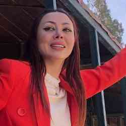 Single Iranian woman in Düsseldorf, Germany, Germany