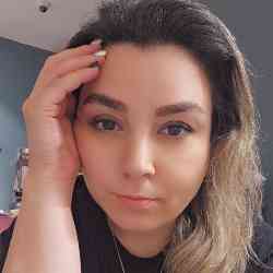 Single Iranian woman in Istanbul, İstanbul, Turkey