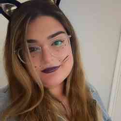 Single Iranian woman in Toronto, ON, Canada