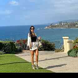 Single Iranian woman in Los Angeles, CA, United States