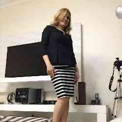 Single Iranian woman in San Diego, CA, United States