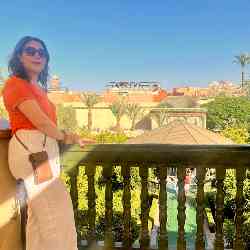 Single Iranian woman in Leeds, UK, United Kingdom