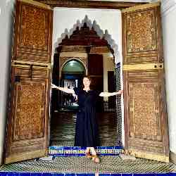 Single Iranian woman in Leeds, UK, United Kingdom