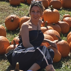 Single Iranian woman in Dallas, TX, United States