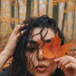 Single Iranian woman in Shiraz, Fars Province, Iran