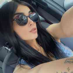 Single Iranian woman in Toronto, ON, Canada