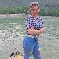 Single Iranian woman in Tehran, Tehran Province, Iran