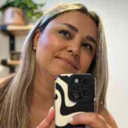 Single Iranian woman in Edmonton, AB, Canada