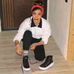 Single Iranian woman in Bandar Kangan, Bushehr Province, Iran