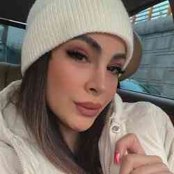 Single Iranian woman in Istanbul, İstanbul, Turkey