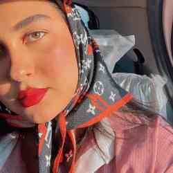 Single Iranian woman in Zaferan-e-Oliya, Kermanshah Province, Iran