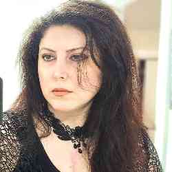 Single Iranian woman in Toronto, ON, Canada