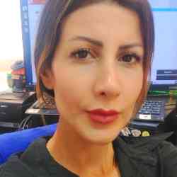 Single Iranian woman in Kish, Hormozgan Province, Iran