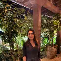 Single Iranian woman in Laguna Niguel, CA, United States