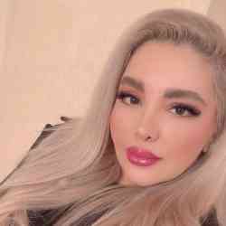 Single Iranian woman in London, UK, United Kingdom