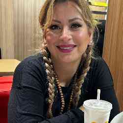 Single Iranian woman in London, UK, United Kingdom