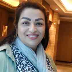 Single Iranian woman in Singapore, Singapore, Singapore