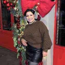 Single Iranian woman in London, UK, United Kingdom