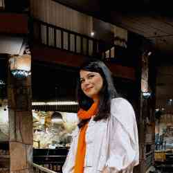 Single Iranian woman in Arak, Markazi Province, Iran