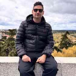 Single Iranian man in Paris, France, France