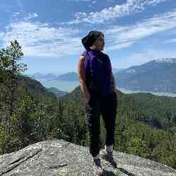 Single Iranian woman in Vancouver, BC, Canada