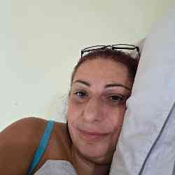 Single Iranian woman in New Orleans Station, LA, United States