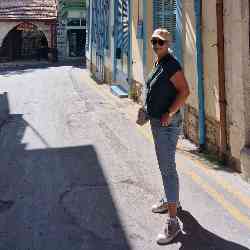 Single Iranian woman in Frankfurt am Main, Deutschland, Germany