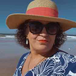 Single Iranian woman in Orlando, FL, United States