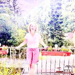 Single Iranian woman in Nördlingen, Deutschland, Germany