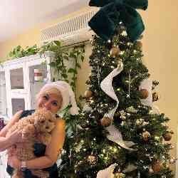 Single Iranian woman in Saskatoon, SK, Canada