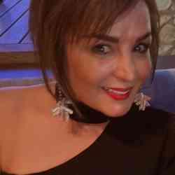 Single Iranian woman in Laguna Hills, California, United States