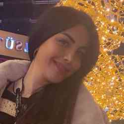 Single Iranian woman in Istanbul, İstanbul, Turkey