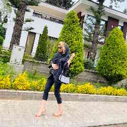 Single Iranian woman in Toronto, PE, Canada