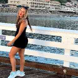 Single Iranian woman in Los Angeles, CA, United States