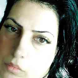 Single Iranian woman in Nottingham, UK, United Kingdom