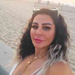 Single Iranian woman in Los Angeles, California, United States