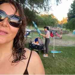 Single Iranian woman in Vancouver, BC, Canada