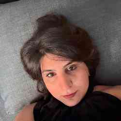 Single Iranian woman in Calgary, AB, Canada