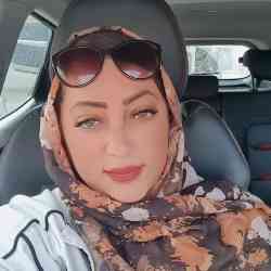 Single Iranian woman in Shiraz, Fars Province, Iran