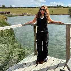 Single Iranian woman in Leicester Forest East, Leicester, United Kingdom